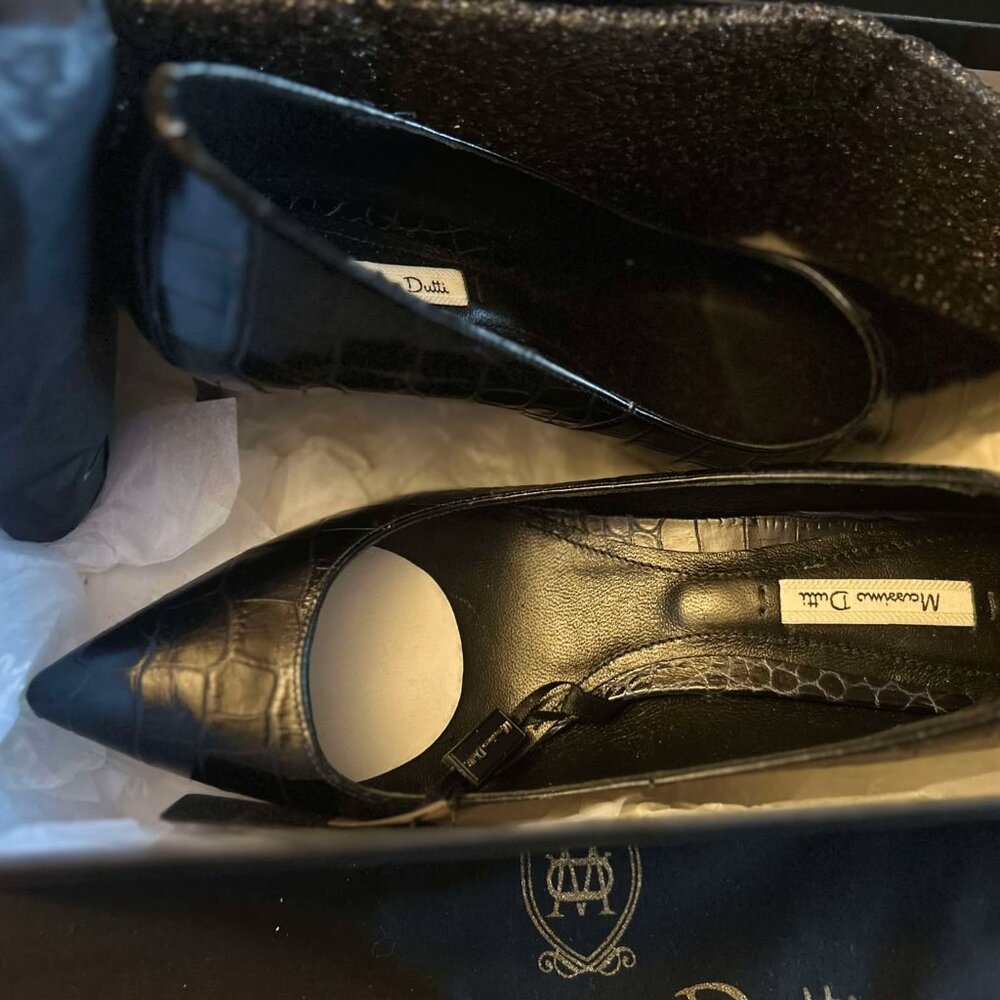 Classy Massimo Dutti high-heel shoes